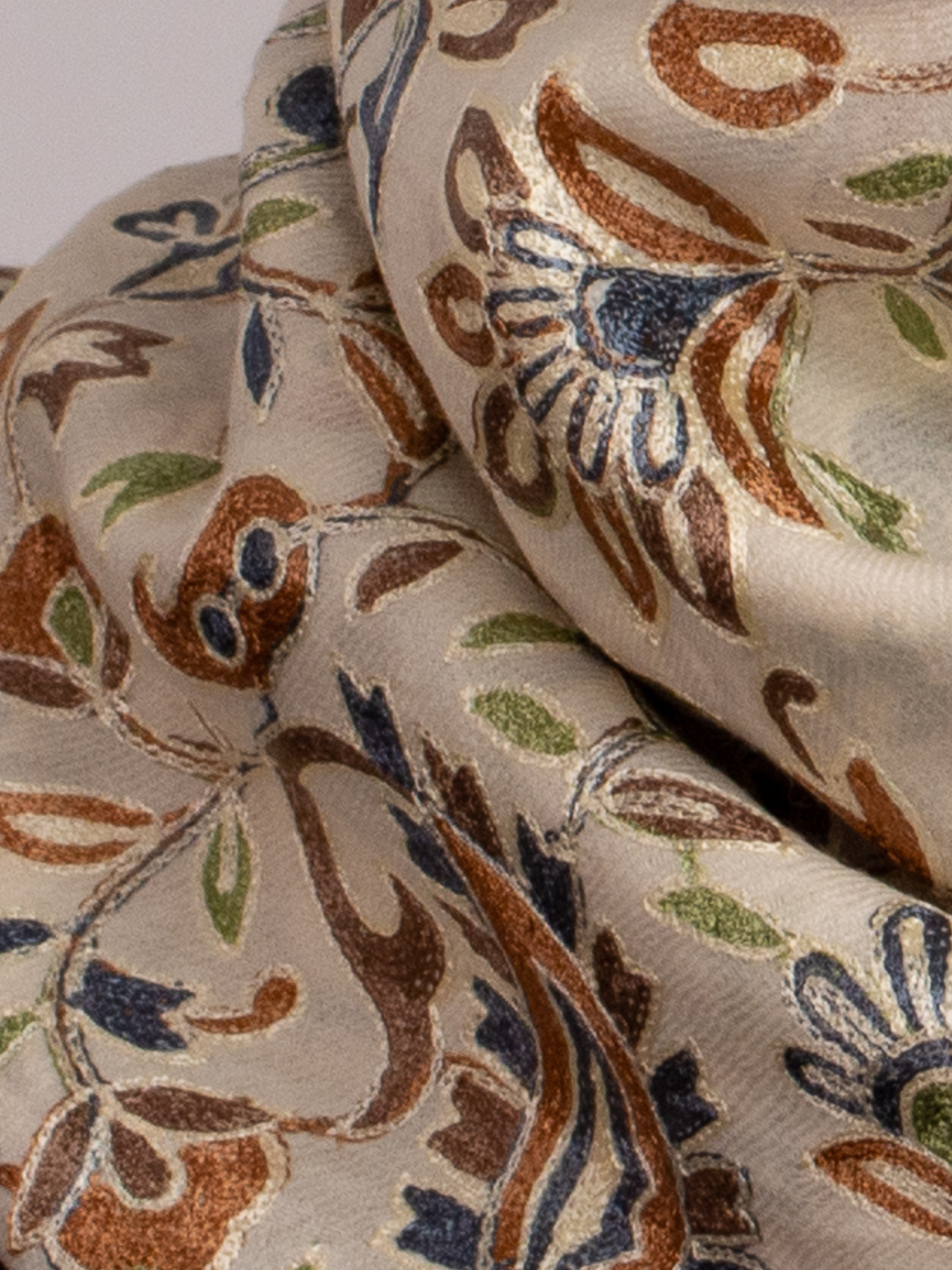 Off-White Ornaments Handmade Embroidered Pashmina Wool Scarf